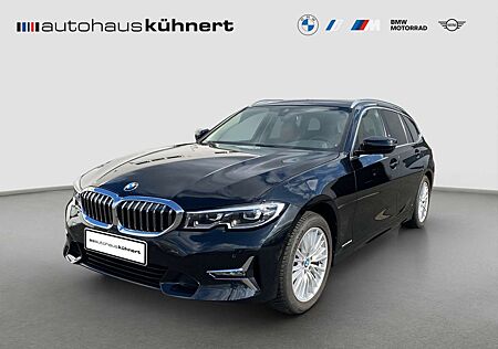 BMW 320 i Touring Luxury Line SpurAss AHK ParkAss RFK AUT