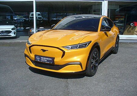 Ford Mustang Mach-E Premium AWD (Standard Range)