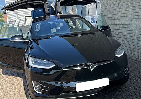 Tesla Model X 75D Allradantrieb