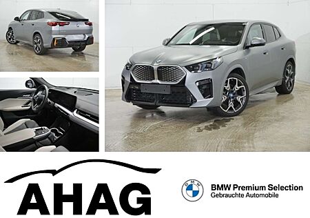 BMW iX2 xDrive30 M Sportpaket Panorama Head-Up AHK