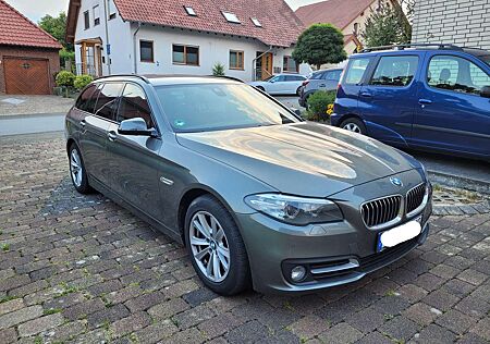 BMW 525d 525 xDrive Touring Sport-Aut.