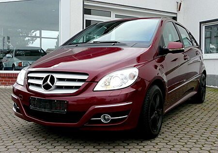 Mercedes-Benz B 180 CDI Sport Edition-2.Hd-Xenon-AHK-Sitzhz-Klima-Navi