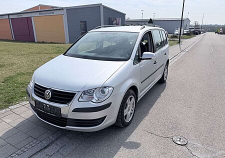 VW Touran Volkswagen Conceptline TÜV*ALLWETTER*GARANTIE UVM