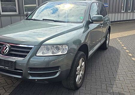 VW Touareg Volkswagen V6 TDI*2.Hand+Scheckheft *AHK*