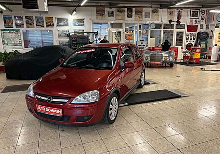 Opel Corsa C Edition mit TomTom GO