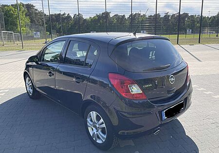 Opel Corsa Satellite