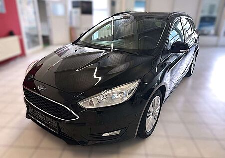 Ford Focus Turnier Business Navi Kamara PDC Garantie