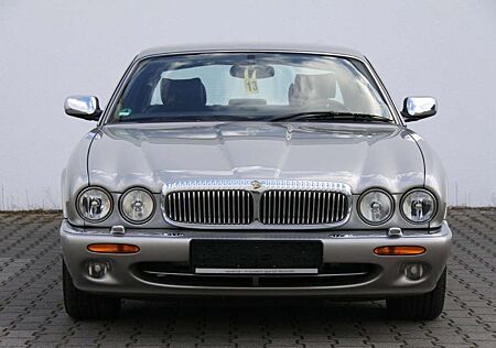 Jaguar Daimler V8 Langversion 2 Jahre Garantie