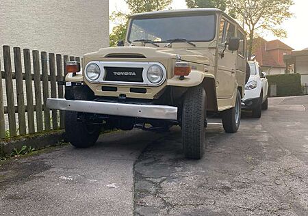 Toyota Land Cruiser BJ40 H Kennzeichen