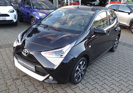 Toyota Aygo x-play Team D