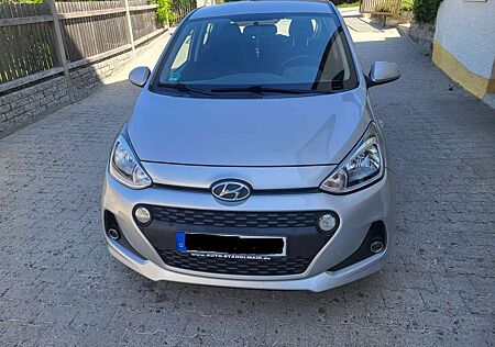 Hyundai i10 1.0 YES! mit komfortabler Ausstattung