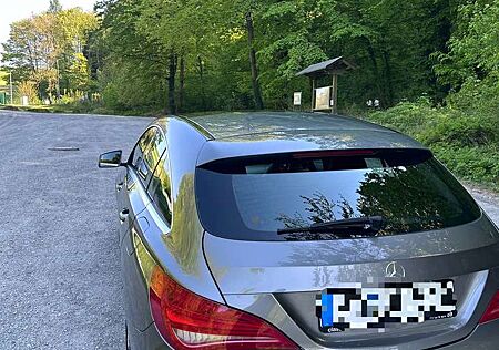 Mercedes-Benz CLA 180 (117.942)
