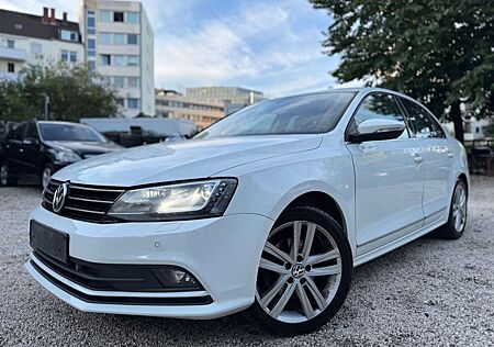 VW Jetta Volkswagen VI 2.0TDI BMT/DSG/NAVI/XENON/R-CAM/SHZ/EU6