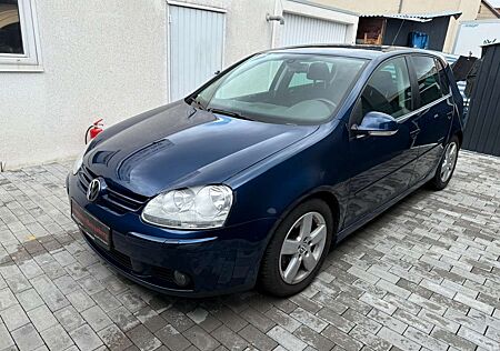 VW Golf Volkswagen V Lim. United