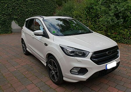 Ford Kuga 1.5 EcoBoost 2x4 ST-Line