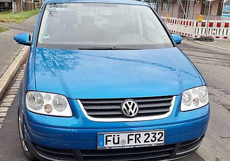 VW Touran Volkswagen 2.0 FSI Trendline