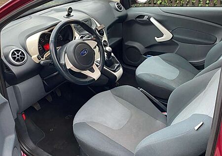 Ford Ka /+ 1.2 Titanium