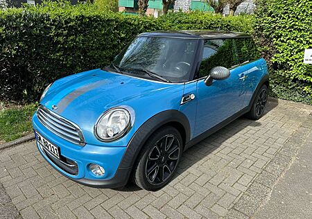 Mini Cooper one Bayswater 2012