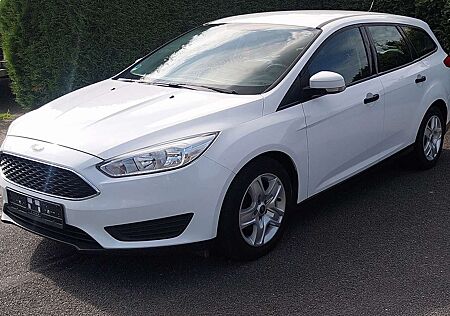 Ford Focus Turnier 1.0 EcoBoost Start-Stopp-System Tren