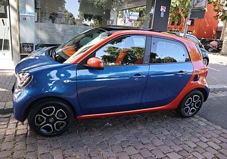 Smart ForFour 66kW/Panorama/Rückfahrkamera/JBL/Navi
