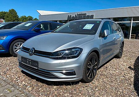 VW Golf Volkswagen VII Var. 2,0 TDI Highl R-Line Navi*LED*AHK