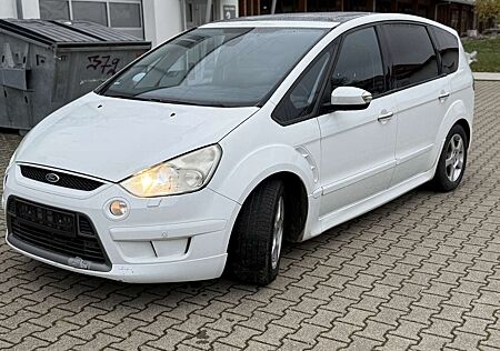 Ford S-Max Titanium S