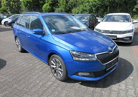 Skoda Fabia CLEVER Combi 1.0 TSI NAVI AHK ALU APS SITZHEIZUNG
