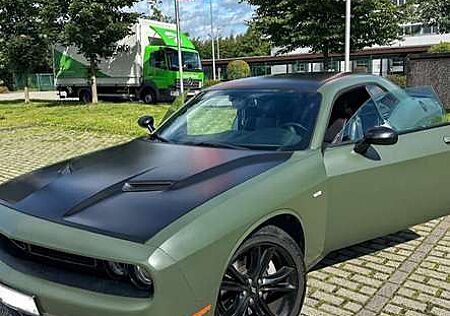 Dodge Challenger Automatik SXT Plus