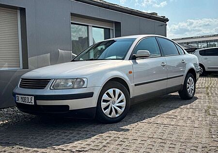 VW Passat Volkswagen KLIMA*ZAHNRIEMEN*FEST PREIS*