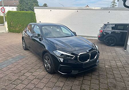 BMW 118i 118 Aut. Advantage LED Tempomat SHZ Notruf