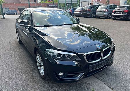 BMW 218 2 Coupe i Advantage"Klimaaut."Navi"ALU"PDC"