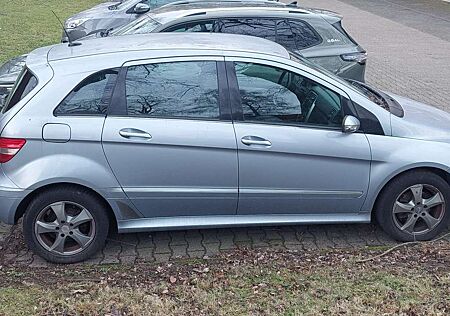 Mercedes-Benz B 150