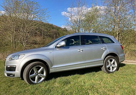 Audi Q7 3.0 TDI DPF quattro tiptronic