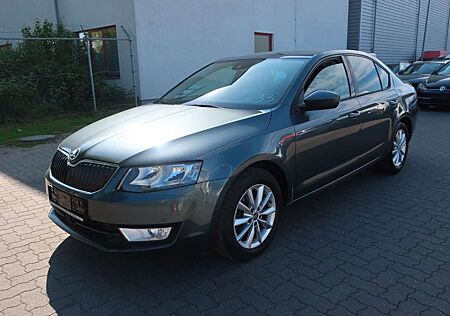 Skoda Octavia Lim. Style Klima Automatik