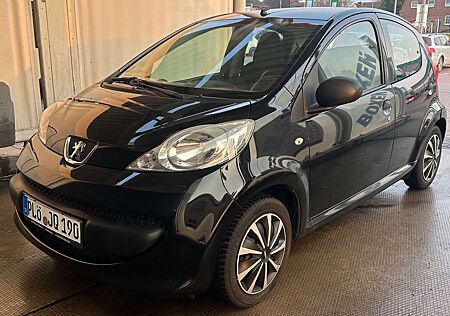 Peugeot 107 ,sehr guten Zustand – TÜV neu