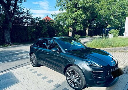 Porsche Macan S