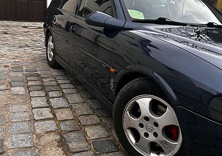 Opel Vectra 1.8 Caravan Elegance
