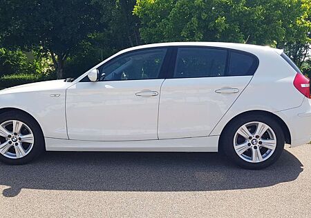 BMW 116 BMW116i weiß Sondermodell*KLIMAAUT*SHZ*PDC*TEMP*
