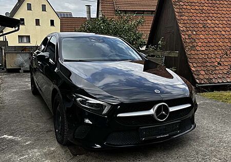 Mercedes-Benz A 220 d 8G-DCT Business