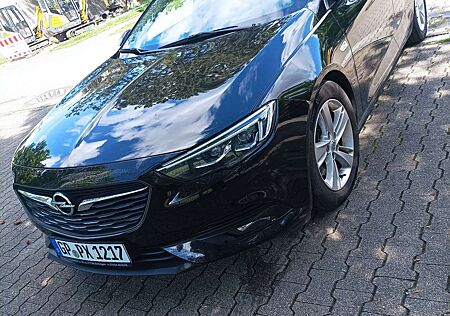 Opel Insignia Grand Sport 1.6 Diesel Automatik Ultimate 120 Jahr