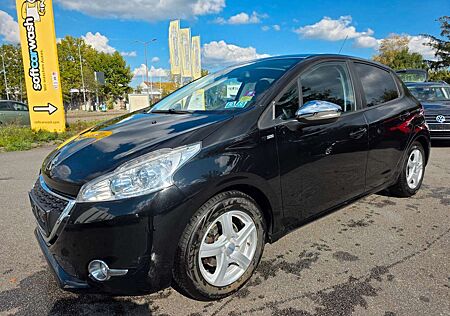 Peugeot 208 1.2 Style PureTech 82/Klima/Schiebedach