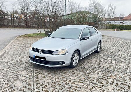 VW Jetta Volkswagen 1.2 TSI Match