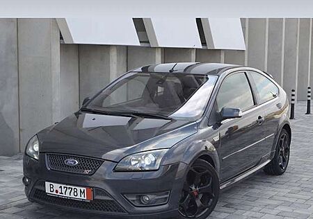 Ford Focus 2.5 ST