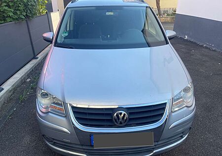 VW Touran Volkswagen 1.9 TDI DPF Blue Motion Trendline