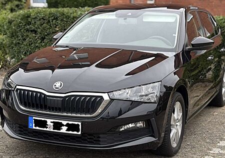 Skoda Scala 1.0 TSI LED SHZ Klima Allwetterreife
