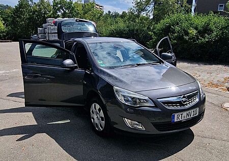 Opel Astra +1.6+Innovation