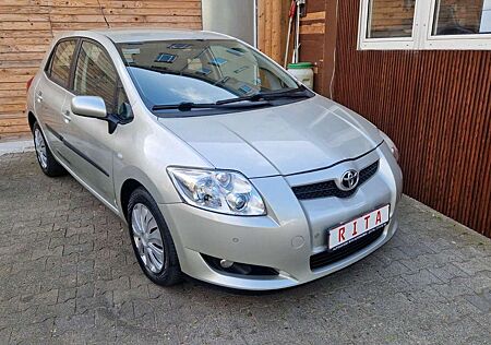 Toyota Auris 1.6-l-Dual-VVT-i PDC, Klima, Schaltwippen