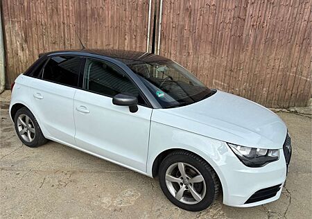Audi A1 1.6 TDI Sportback Attraction