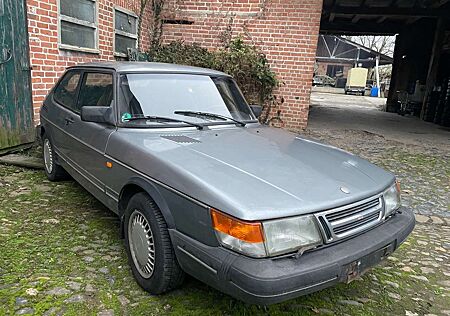 Saab 900 i 16