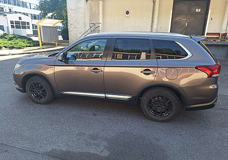Mitsubishi Outlander 2.2 DI-D 4WD Aut. Diamant Edition+